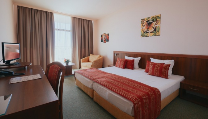 KRISTAL_HOTEL_NISIPURILE_DE_AUR_BULGARIA_AIR_TOUR_TRAVEL